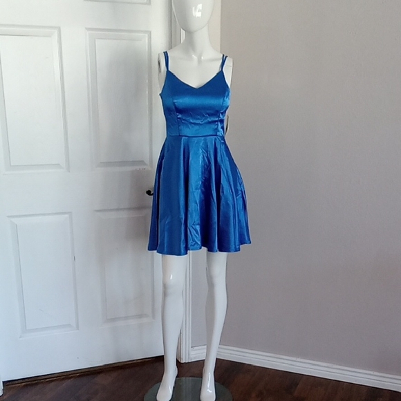 Nwt City Studio Size 5 Elegant Blue Satin Dress - Picture 1 of 7